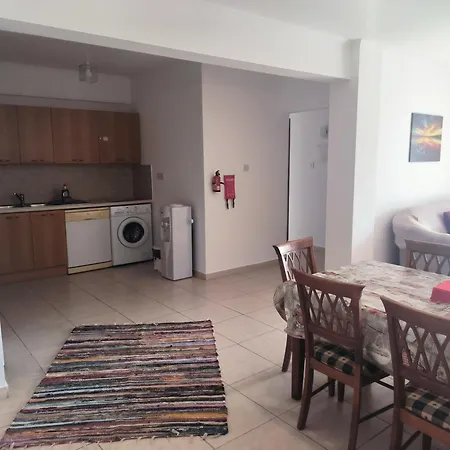 3 Bedroom Affordable In With Communal Pool * Voroklini