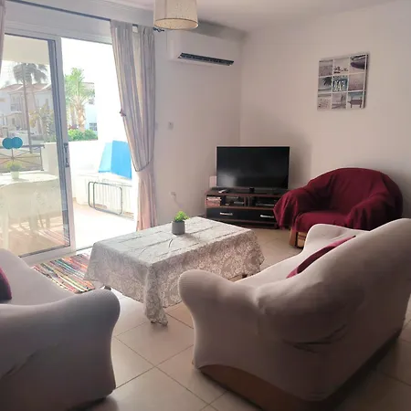3 Bedroom Affordable In With Communal Pool Voroklini