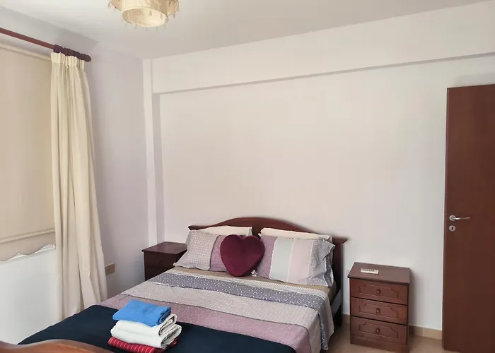 Appartamento 3 Bedroom Affordable In With Communal Pool