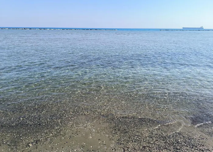 3 Bedroom Affordable In With Communal Pool Appartamento