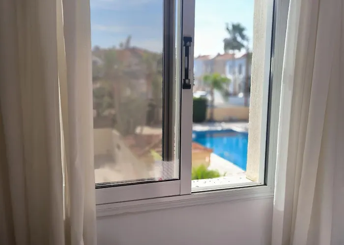 3 Bedroom Affordable In With Communal Pool Voroklini