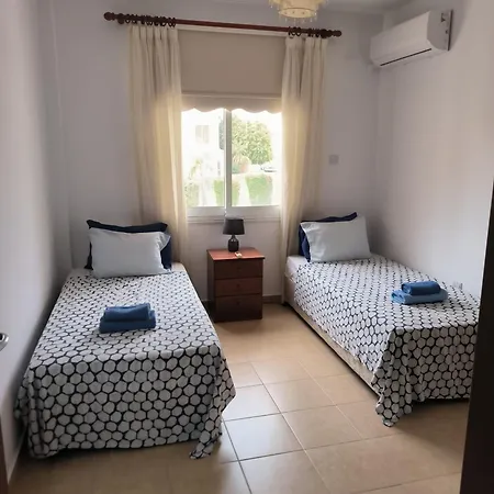 3 Bedroom Affordable In With Communal Pool * Voroklini