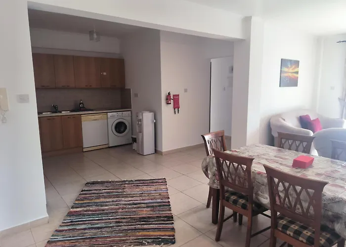 3 Bedroom Affordable In With Communal Pool * Voroklini