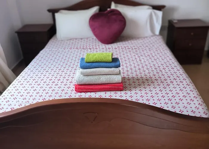 Apartmán 3 Bedroom Affordable In With Communal Pool